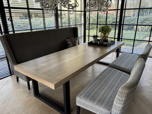 Luxury dining table - 300cm x 100cm - 10+ people