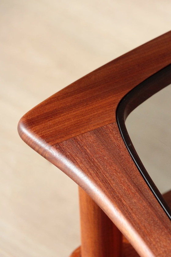 Image 1 of Tavolino vintage G Plan - E Gomme - in teak e vetro fumé