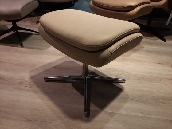 Image 1 of Rom + Fußschemel *