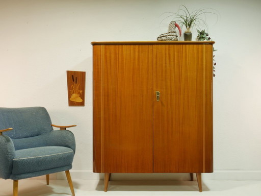 Vintage Dielenschrank / Mehrzweckschrank / Wäscheschrank – Mid Century Nussbaum Schrank, 1960er Jahre, Germany