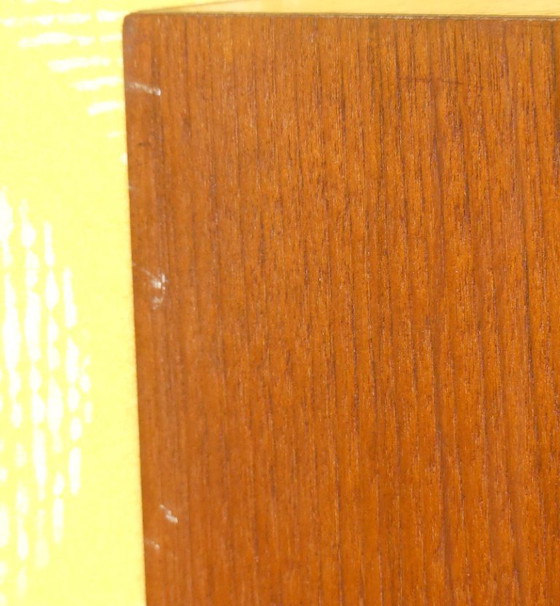 Image 1 of Cassettiera 1960 in stile danese Cassettiera in teak vintage di metà secolo Cassettiera danese di design moderno scandinavo W