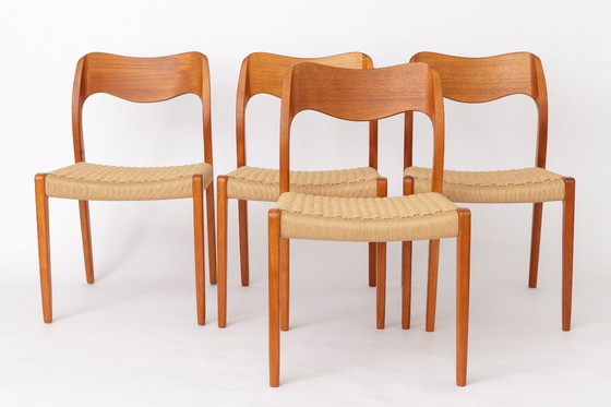 Image 1 of Set van 6 Møller Model 71 stoelen | Deense moderne teakhouten eetkamerstoelen | Vintage set uit de jaren 60