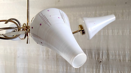 Image 1 of Lampadario modernista a 6 luci in ottone e vetro opalino - anni '40/'50