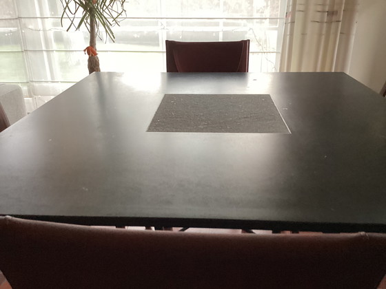 Image 1 of Tafelblad in Doornikse blauwe hardsteen + tafelpoot in smeedijzer