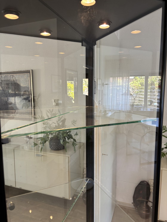 Image 1 of Design vitrine kast