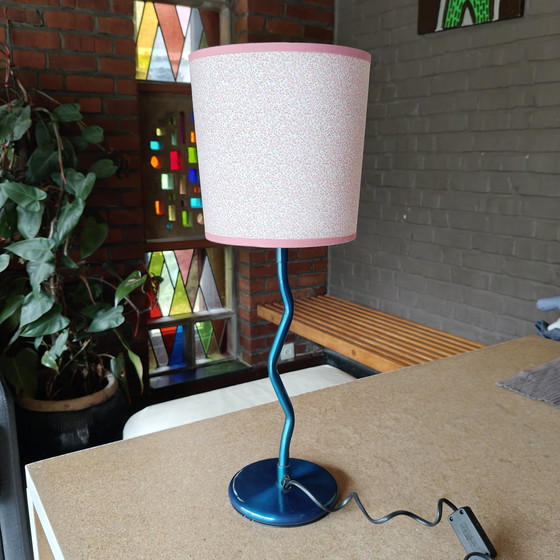 Image 1 of Lámpara de mesa de estilo Memphis posmoderno con pantalla floral