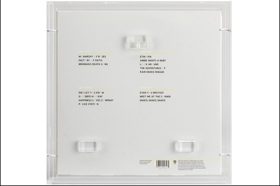 Image 1 of LP autografato da Damien Hirst x Red Hot Chili Peppers in scatola di plexiglass