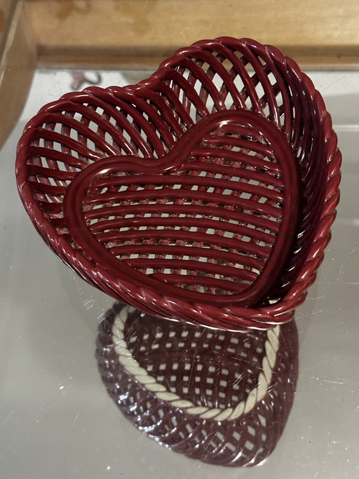 Vassoio portagioie/centrotavola a forma di cuore in ceramica intrecciata - stile Massier anni '50