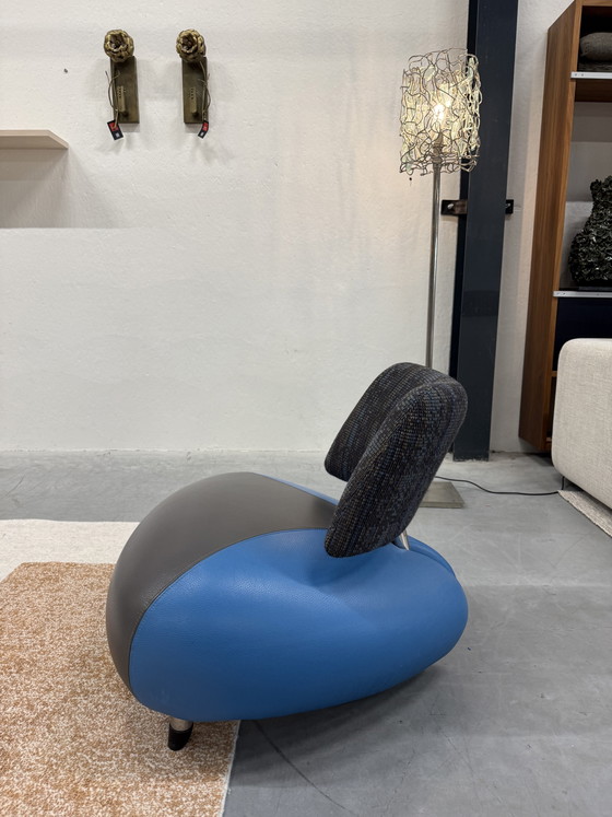 Image 1 of Leolux Pallone Ma Armchair blue fabric leather