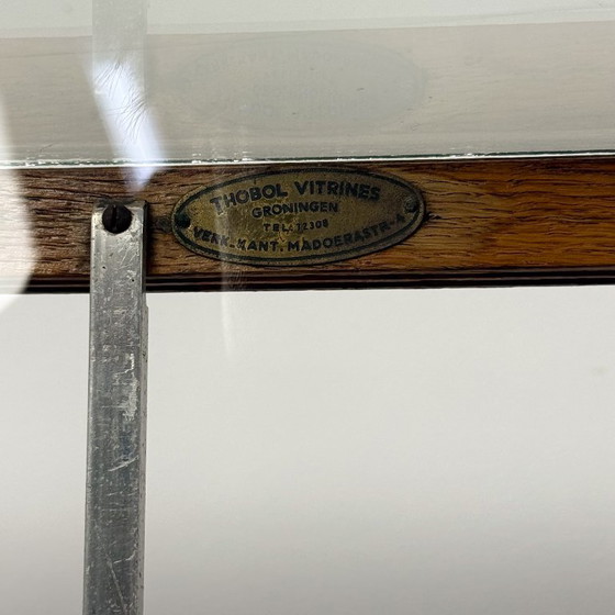 Vintage vitrinekast van hout en glas, Vitrinekasten, Bruin (foto 12 van 12)