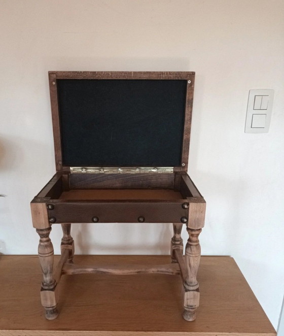 Image 1 of Tabouret de rangement latéral