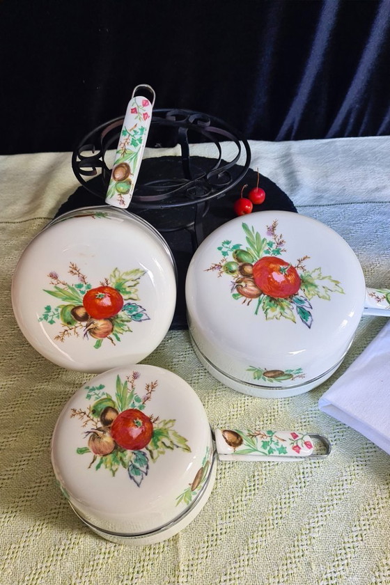 Image 1 of 3x Kochtöpfe aus Aluminit von Limoges, Frankreich, Marke Frugier, hochglanzpoliertes Haviland-Porzellan.