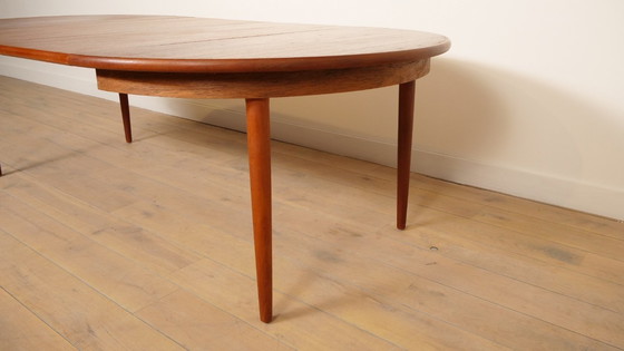 Image 1 of Table de salle à manger ronde vintage | extensible | teck | 130 - 240 cm