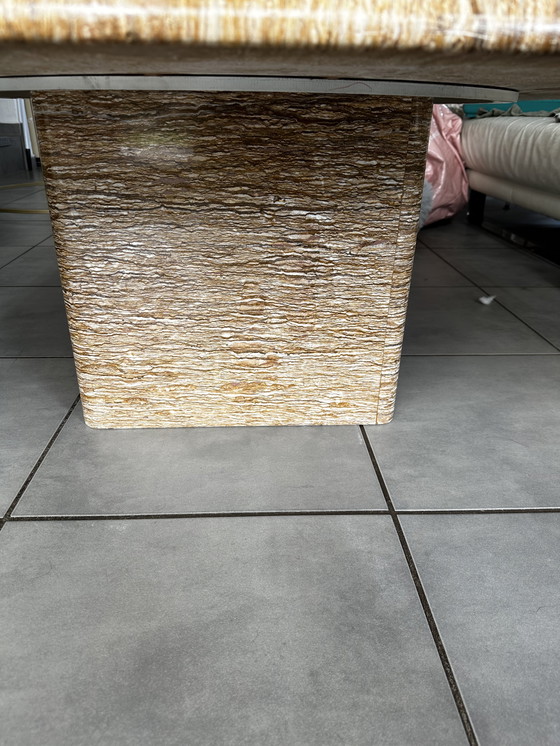 Image 1 of Vintage travertijnen tafel