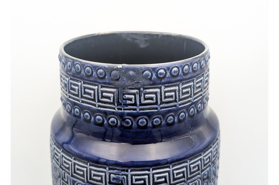 Image 1 of Vaas uit de jaren 70, model 645/30.