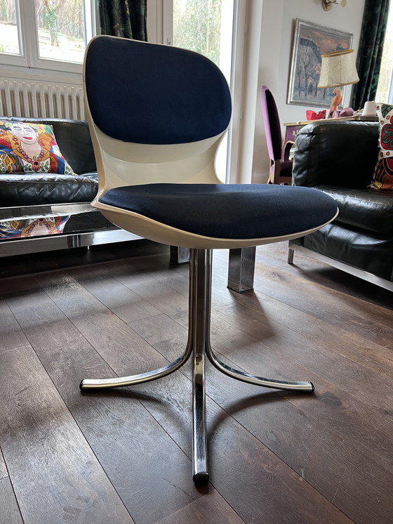 Image 1 of Paire de chaises pivotantes Space age par Martin Stoll