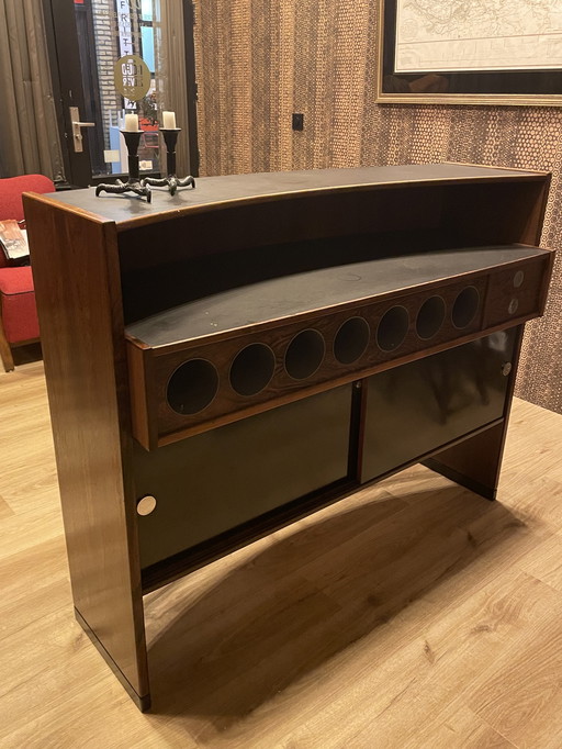 Bar in palissandro di Eric Buch