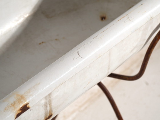 Antique bathtub in enamelled iron – Central Europe, circa 1950 #2 – Decorative Objects, Industrieel (photo 39 of 40)