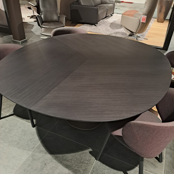 Image 1 of Krisalia Holo Pillar dining table