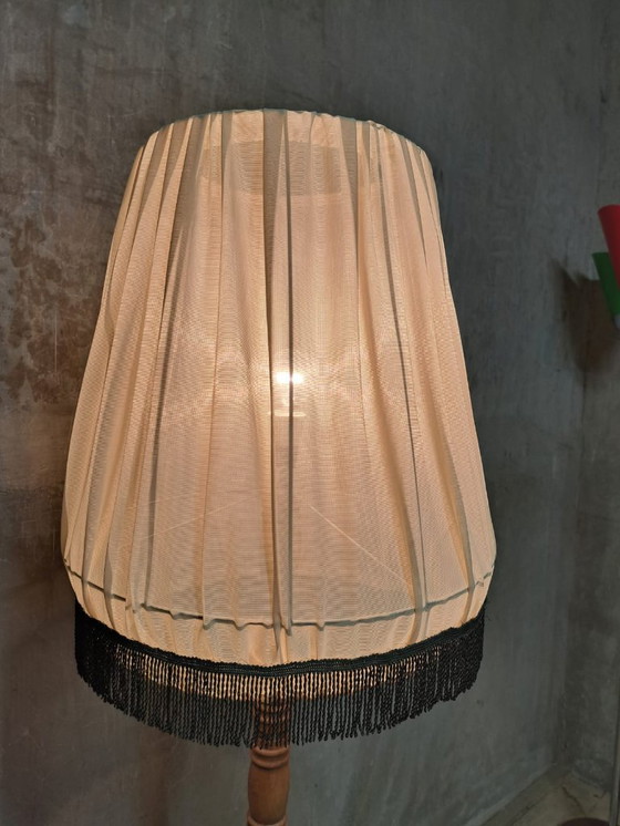 Image 1 of Lampada da terra vintage in legno con paralume plissettato, anni '70