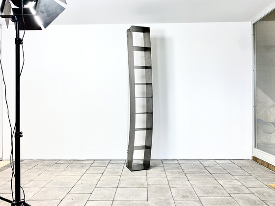 Early Edition Gespanntes Regal Design Gruppe Pentagon / W. Laubersheimer – Bookcases, Metal (photo 2 of 6)