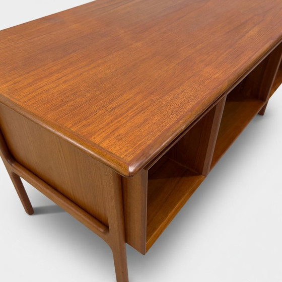 Image 1 of Scrivania direzionale in teak di Arne Vodder per Brouer, anni '60