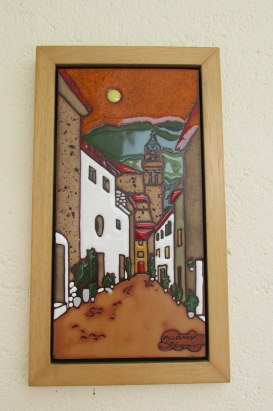 Image 1 of Ingelijst, geglazuurd aardewerk, set van twee, Spaanse kunstenaar