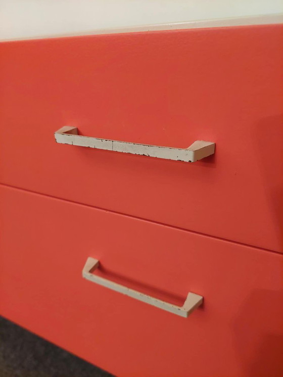 Image 1 of Cassettiera/mobiletto basso arancione vintage, anni '70