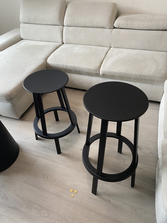 Set Bar Design: Tavolo Alto Inclass + 3x Sgabelli da bar HAY Revolver – Metal (photo 3 of 6)