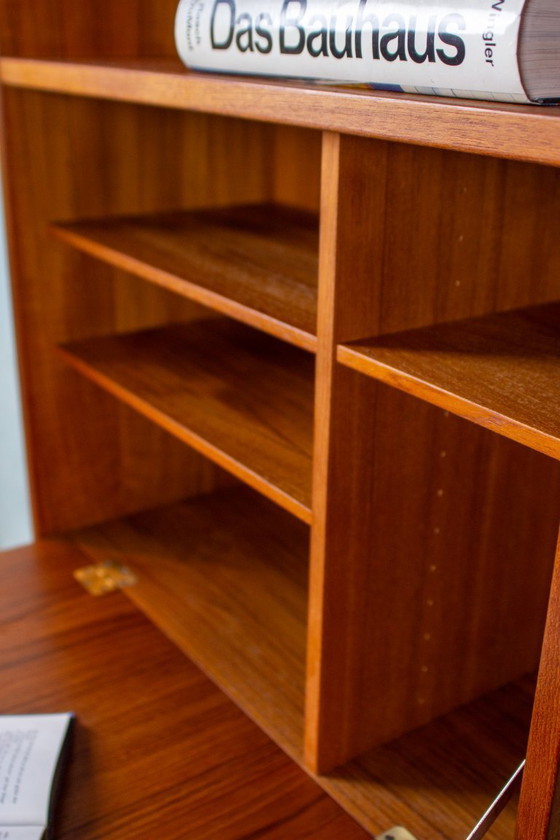 Image 1 of Vintage teakhouten dressoir/secretkast/boekenkast uit het midden van de 20e eeuw.