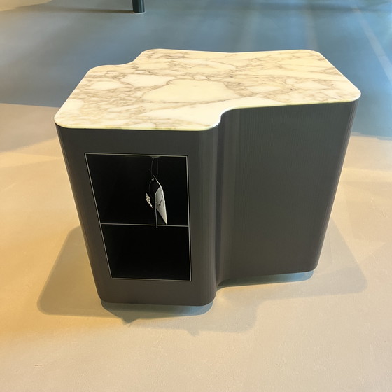 Image 1 of Mesita de noche Minotti Lou