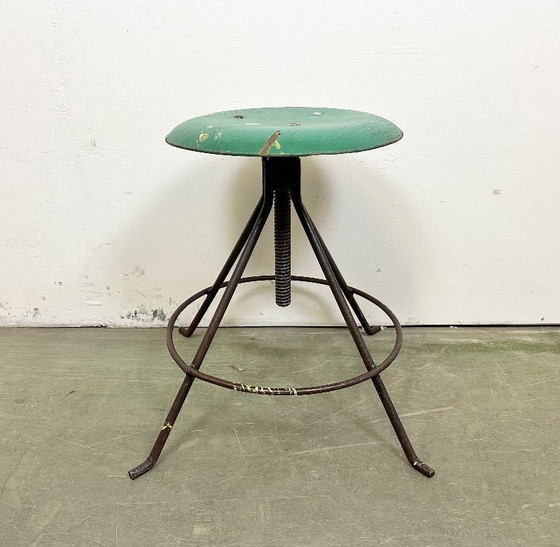 Image 1 of Draaikruk voor industriële werkplaats, jaren 60