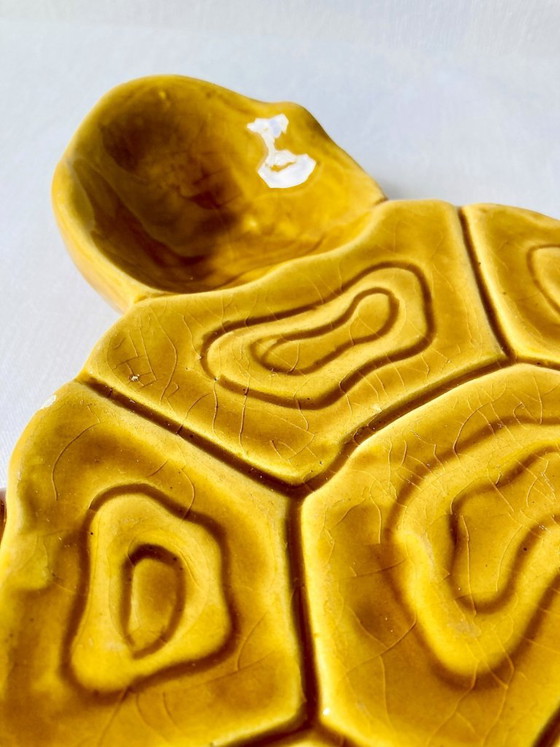 Large mustard yellow earthenware turtle dish, vintage 1950s-1970s – Table accessories, Ceramic (photo 10 of 12)