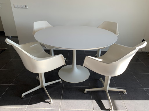 Arkana set of 4 swivel bucket chairs with round table