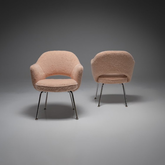 Image 1 of Esszimmerstuhl Modell 71 in Rosa von Eero Saarinen für Knoll, 2er-Set