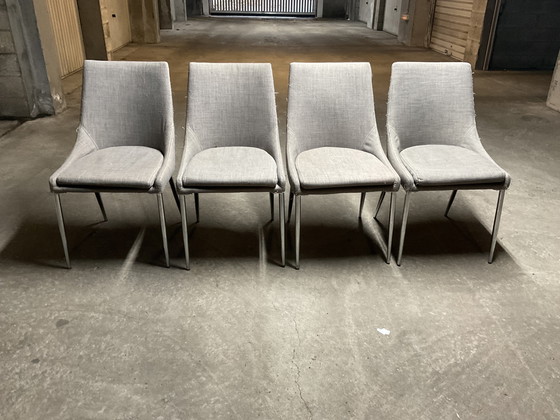 Image 1 of Satz von vier Stühlen ALINEA Stoff grau