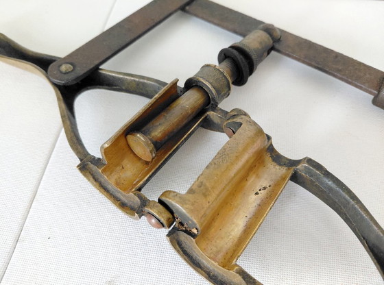 Tappatore di Bottiglie Antico in Ottone – Tappatore Manuale Originale – Oggetti decorativi, Brass (photo 6 of 10)