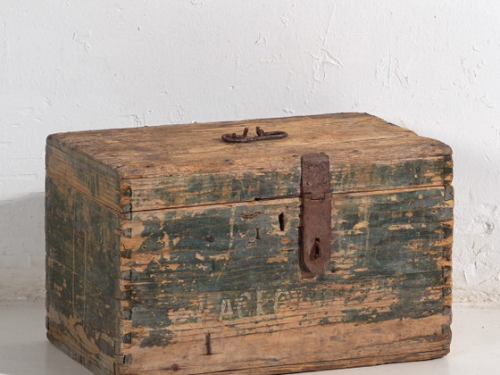 Coffre ancien de style primitif (c.1920) #71 – Armoires de rangement, Rustic (photo 2 of 40)
