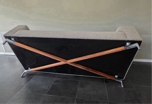 2 three-seater Leolux Howlo sofas