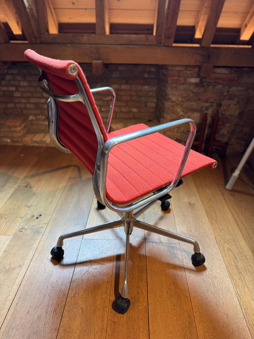 Vitra Eames Office Chair