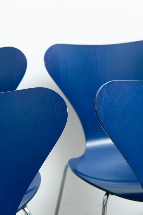 Otto sedie della serie 7 disegnate da Arne Jacobsen per Fritz Hansen, anni '50. – Sedie da pranzo, Wood (photo 18 of 24)