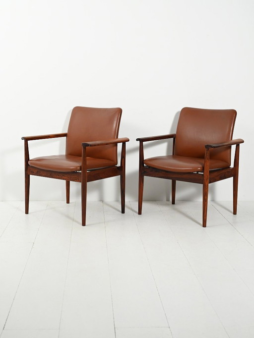 Pair of “Diplomat” armchairs by Finn Juhl