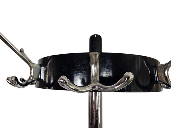 Image 1 of Gispen - Modell 9807 - Industrielle Stehgarderobe mit Karussellfunktion - 1960