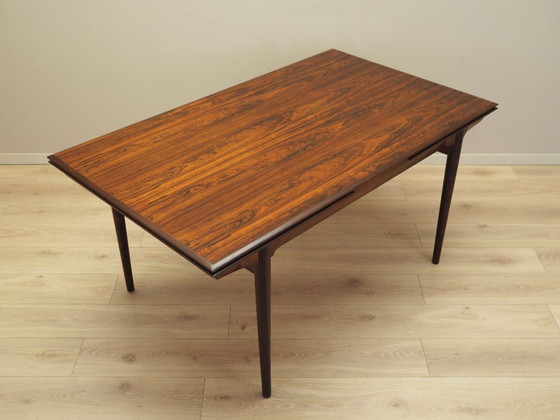 Image 1 of Table en bois de rose, design danois, années 1970, production : Danemark