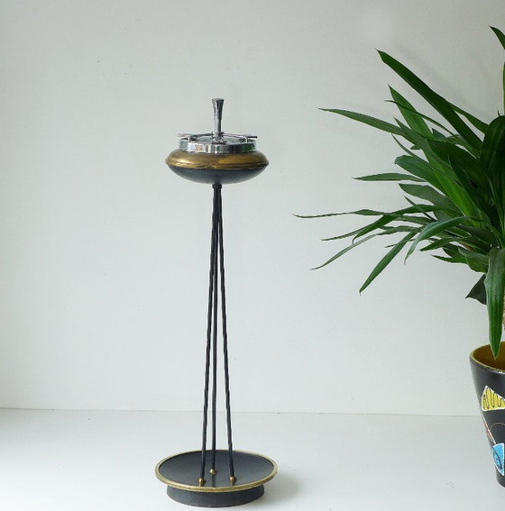 Image 1 of Cendrier sur pied rare, style vintage Space Age, années 60/70, trépied en métal