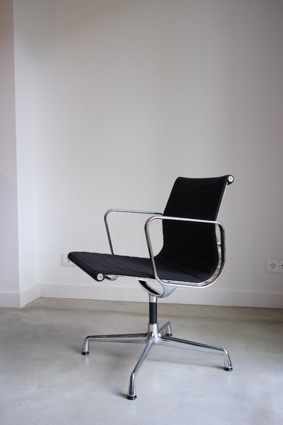 Image 1 of 4x Vitra Eames EA108 – Negro Hopsak / Cromo – 2006