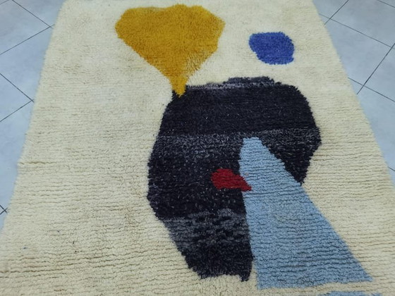 Image 1 of Handmade Traditional Moroccan Berber Rug, Size 2/3 M
