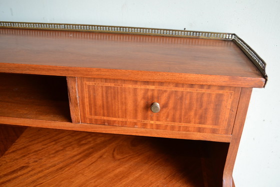 Image 1 of Antiker Nussbaum Holzschreibtisch, Schreibtisch, Pult