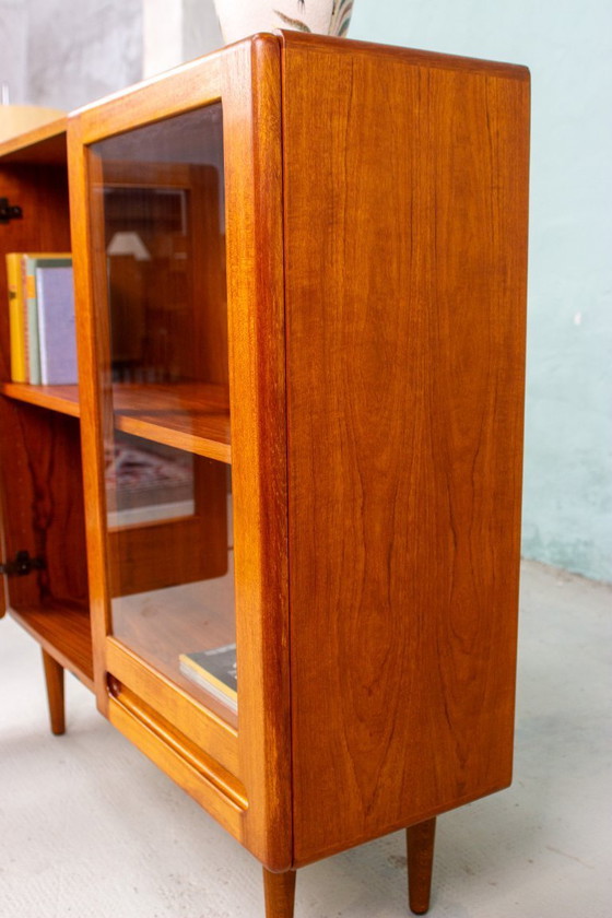 Image 1 of Vintage teak display chest of drawers highboard sideboard Danish