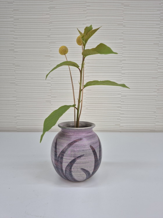 Image 1 of Vintage spherical vase/Ikebana Mobach Utrecht.